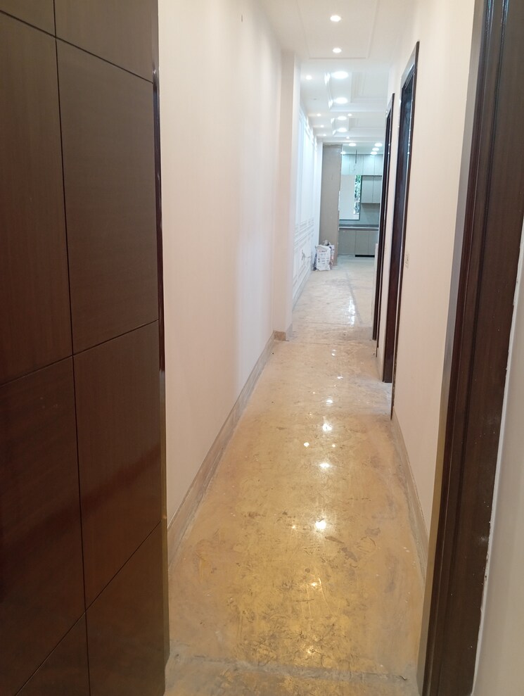 undefined, krishna nagar 3.5 Bedroom 150 Sq.Yd. Builder Floor In Krishna Nagar Delhi 8168004