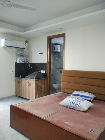 Furnished Amenities in 1 BHK Builder Floor at DLF City Gurgaon, Sector 27 – for Rent
