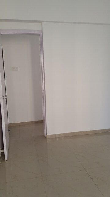 Room in 3 BHK Apartment at Space Ashley Towres, Mira Road – for Sale