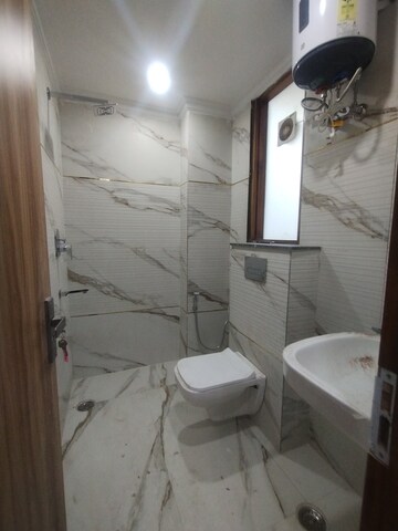 Staircase in 1 BHK Builder Floor at DLF City Gurgaon, Sector 27 – for Rent