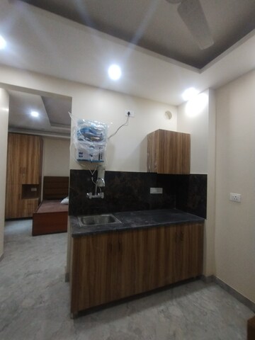 Furnished Amenities in 1 BHK Builder Floor at DLF City Gurgaon, Sector 27 – for Rent