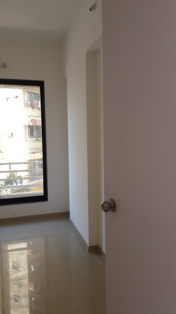 Room in 2 BHK Apartment at Space Ashley Towres, Mira Road – for Sale