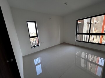 Room in 2 BHK Apartment at Shapoorji Pallonji Sensorium, Hinjewadi – for Rent