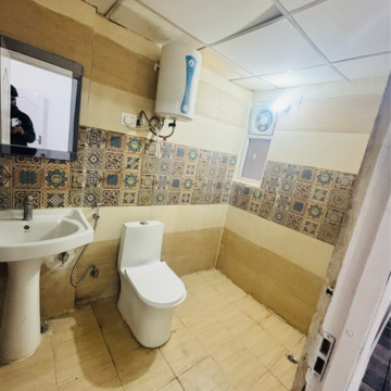 Team Area in 3 BHK Apartment at Migsun Twinz, Eta Ii Greater Noida – for Rent