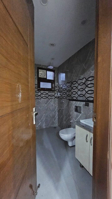 Bathroom in 4 BHK Builder Floor at Sector 19, Dwarka – for Rent