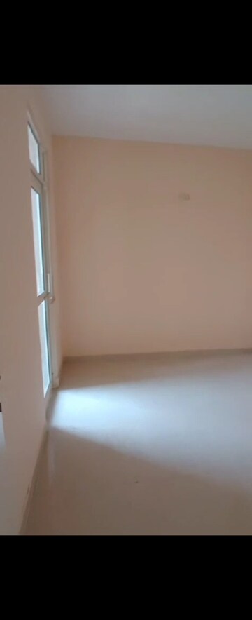 Room in 2 BHK Apartment at Mehak Jeevan, Raj Nagar Extension – for Rent