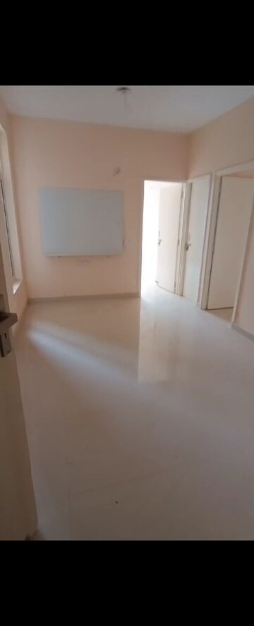 Room in 2 BHK Apartment at Mehak Jeevan, Raj Nagar Extension – for Rent