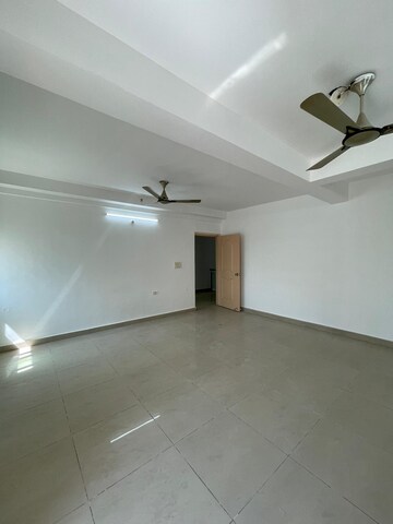 Room in 4 BHK Apartment at PWS 7 Hills, Narsingi – for Sale