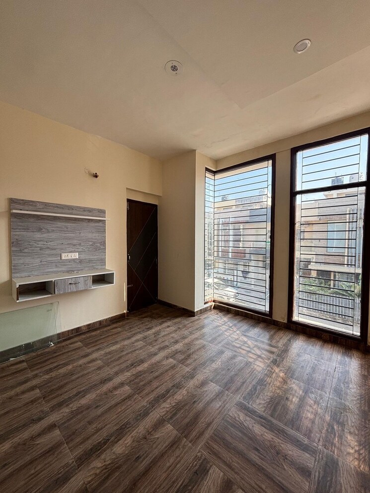 Room, kharar mohali road 3 Bedroom 110 Sq.Ft. Independent House In Kharar Mohali Road Kharar 8168137