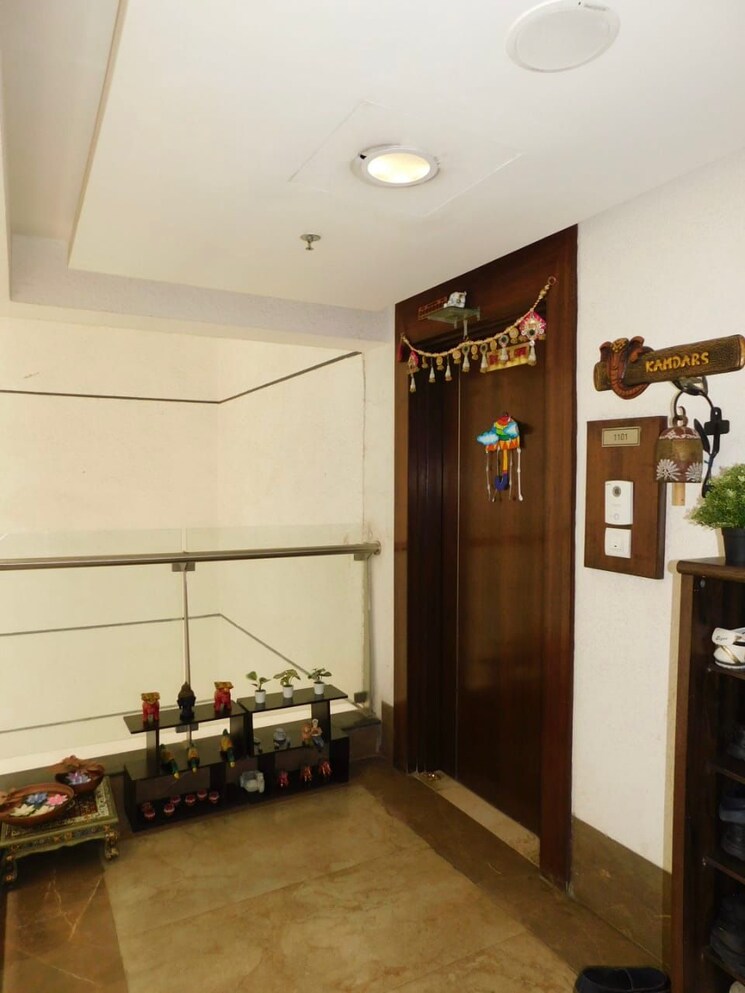 Living Room, andheri west 3 Bedroom 1700 Sq.Ft. Apartment In Andheri West Mumbai 8168168