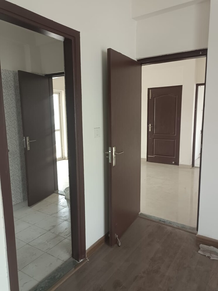 Room, bptp-parkland 4 Bedroom 300 Sq.Ft. Builder Floor In Sector 75 Faridabad 8168198