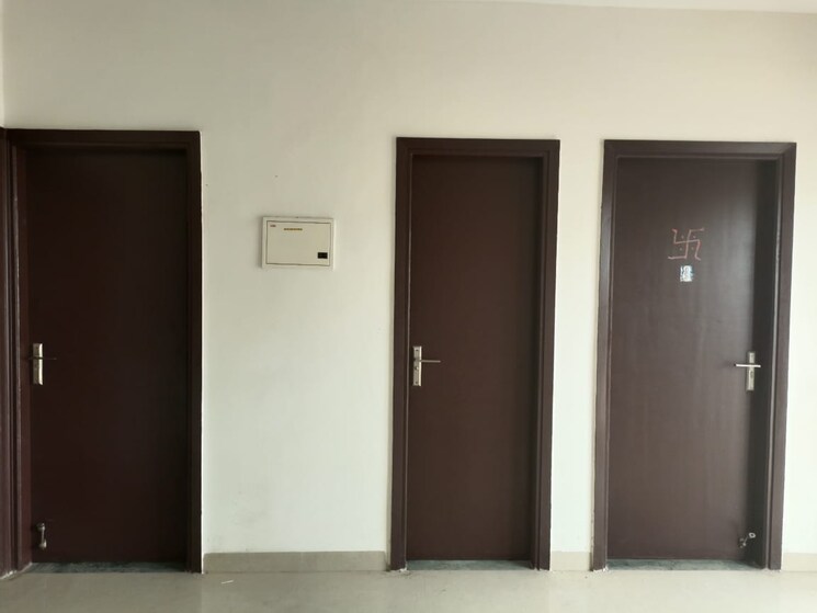 Room, bptp-parkland 4 Bedroom 300 Sq.Ft. Builder Floor In Sector 75 Faridabad 8168198