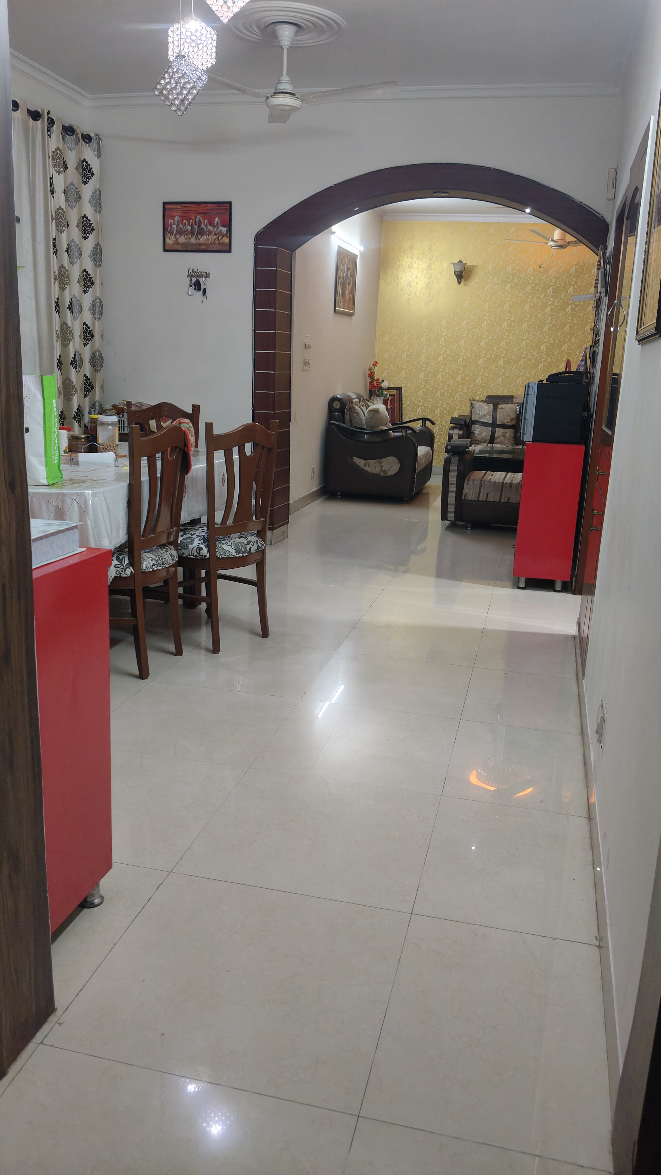 4 BHK + Servant Room Apartment For Sale in D R Estate