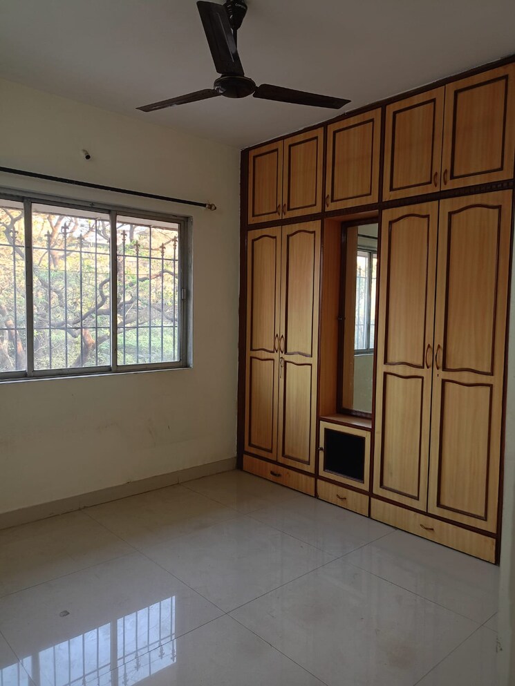 Room, happy-valley 2 Bedroom 786 Sq.Ft. Apartment In Manpada Thane 8168233