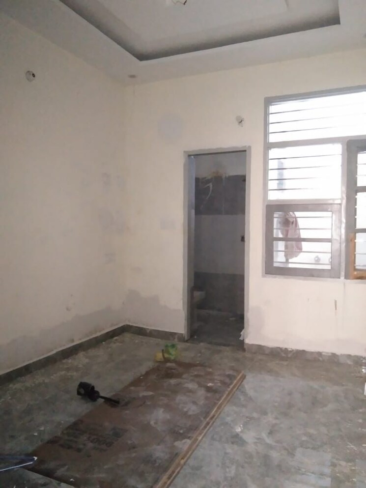Room, ludhiana chandigarh hwy 3 Bedroom 100 Sq.Yd. Independent House In LudhianA Chandigarh Hwy Mohali 8168269