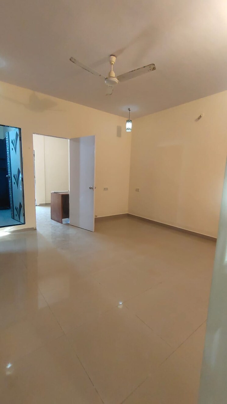 Room, hiranandani-meadows 3 Bedroom 1345 Sq.Ft. Apartment In Manpada Thane 8168282