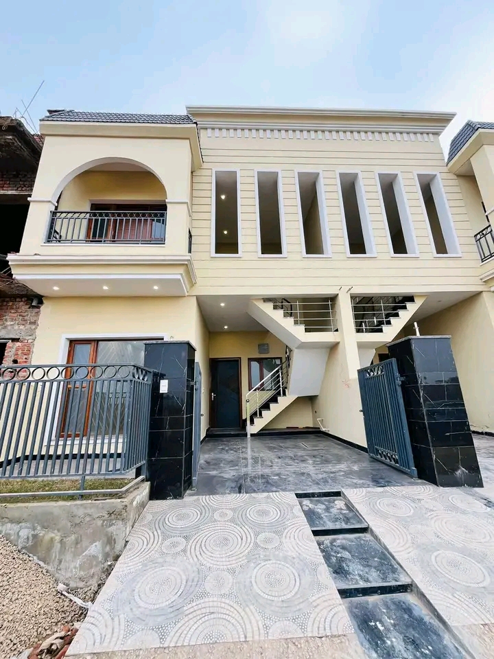 3 BHK + Servant Room,Study Room,Extra Room Independent House For Sale in Sunny Enclave 