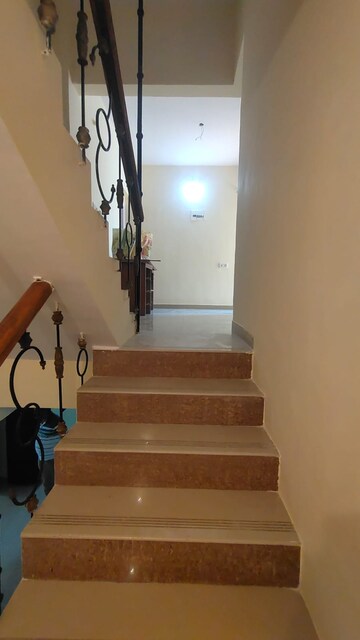 Furnished Amenities in 3 BHK Apartment at Kabra Hyde Park, Manpada – for Sale