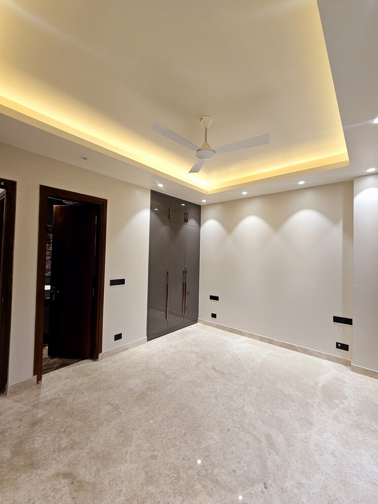 Room, vipul-world-floors 3 Bedroom 180 Sq.Yd. Builder Floor In Sector 48 Gurgaon 8168342