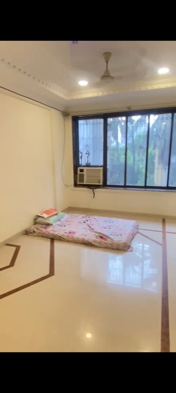 Bedroom in 2 BHK Apartment at Shell Colony, Chembur – for Rent