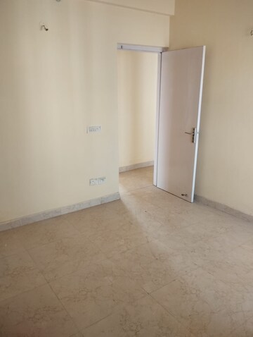 Room in 3 BHK Apartment at Sidhartha NCR Green, Sector 95 – for Sale