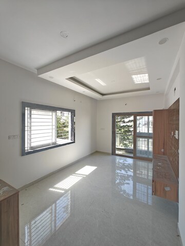 Room in 3 BHK Apartment at Puravankara Purva Whitehall, Sarjapur Road – for Rent