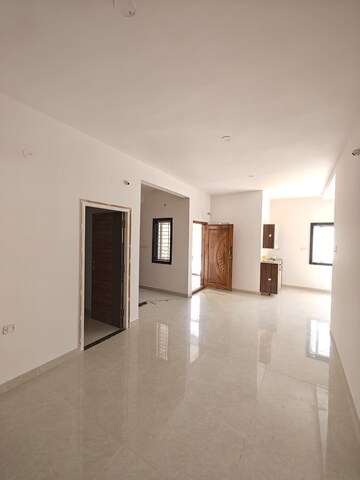 Room in 3 BHK Apartment at Puravankara Purva Whitehall, Sarjapur Road – for Rent