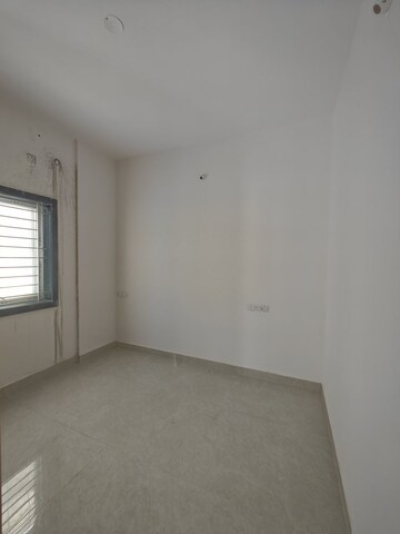 Room in 3 BHK Apartment at Puravankara Purva Whitehall, Sarjapur Road – for Rent