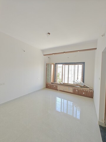 Room in 3 BHK Apartment at Puravankara Purva Whitehall, Sarjapur Road – for Rent