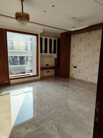 Master Bedroom in 3 BHK Builder Floor at Kirti Nagar – for Sale