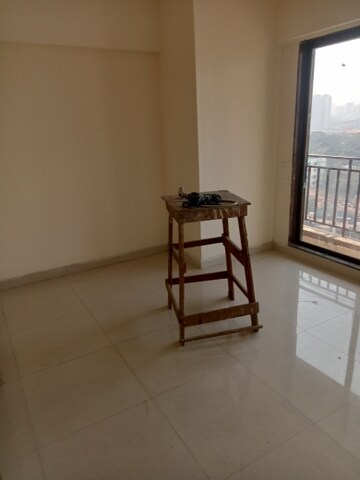Room in 1 BHK Apartment at Pleasant Park Mira Road, Mira Road – for Rent