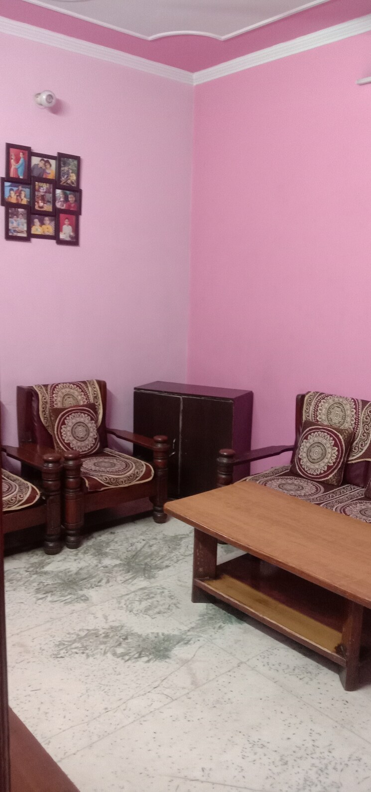 Living Room, e block shastri nagar 2 Bedroom 950 Sq.Ft. Builder Floor In E Block Shastri Nagar Ghaziabad 8168417