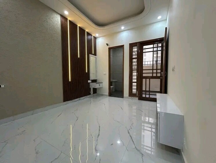 Room, sector 115 4 Bedroom 122 Sq.Yd. Independent House In Sector 115 Mohali 8168422