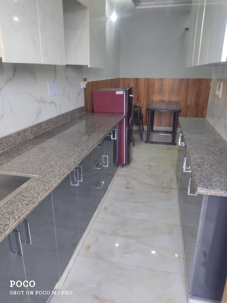 Kitchen, mansarover garden 4 Bedroom 3000 Sq.Ft. Builder Floor In Mansarover Garden Delhi 8168423