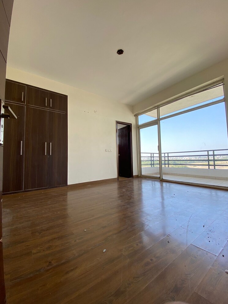 Room, mansarover garden 4 Bedroom 3000 Sq.Ft. Builder Floor In Mansarover Garden Delhi 8168423