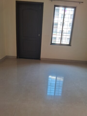 Room in 3 BHK Apartment at Vikram Midori Towers, Pimple Nilakh – for Rent