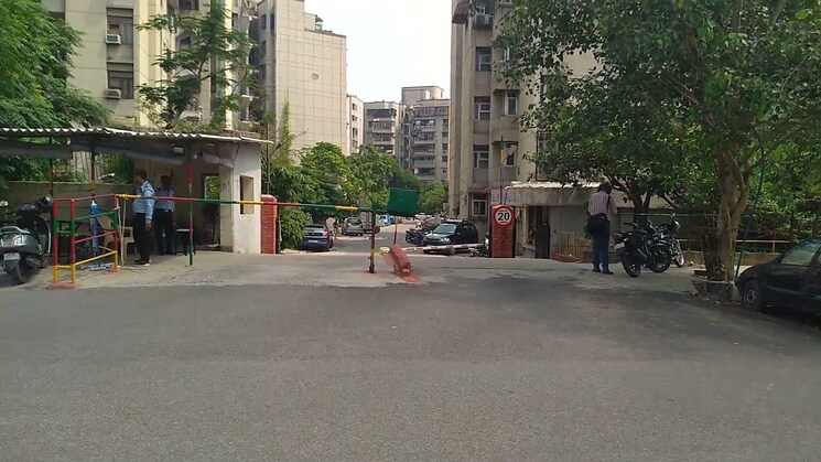 Exterior View, mayur vihar 2.5 Bedroom 1050 Sq.Ft. Apartment In Mayur Vihar Delhi 8168527