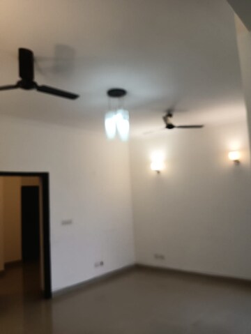 2 BHK Apartment For Rent in Ansal Sushant Estate, Sector 52