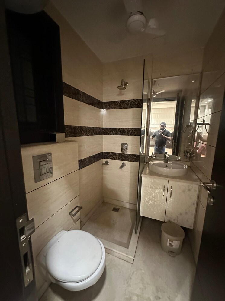 Kitchen, saket 3 Bedroom 180 Sq.Yd. Builder Floor In Saket Delhi 8168562