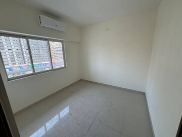 Room in 1 BHK Apartment at Omkar Signet, Malad East – for Rent