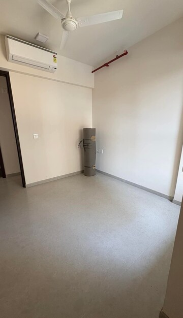 Room in 2 BHK Apartment at Piramal Vaikunth Vama, Balkum Pada – for Rent
