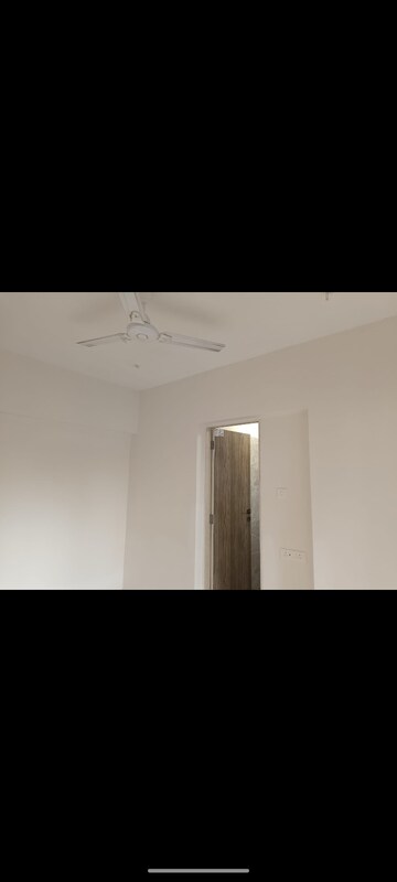 Room in 1 BHK Apartment at Adityaraj Breeze, Vikhroli East – for Rent