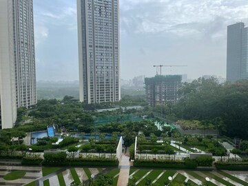 Swimming Pool in 3 BHK Apartment at Oberoi Realty Exquisite, Goregaon East – for Sale