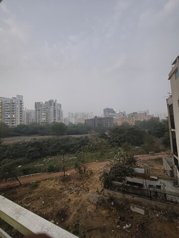 Master Bedroom in 2 BHK Builder Floor at Sector 53 – for Rent