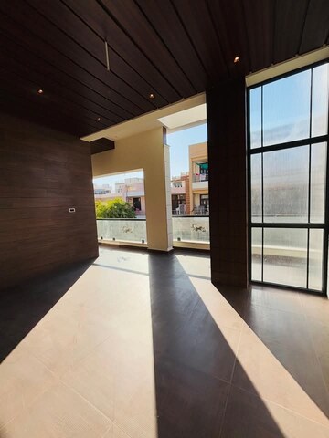 Room in 6 BHK Independent House at Chitrakoot – for Sale