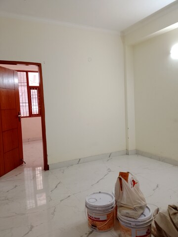 Room in 2 BHK Builder Floor at Saket – for Rent