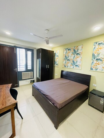 Bedroom in 2 BHK Builder Floor at Sector 38 – for Rent