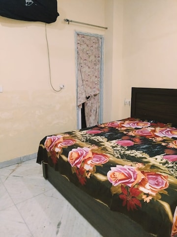 Bedroom in 1 BHK Builder Floor at Unitech South City 1, South City 1 – for Rent