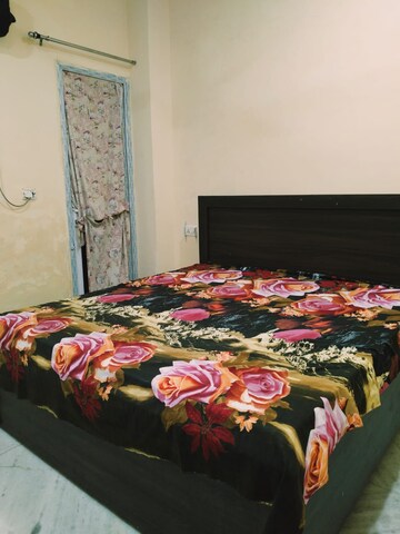 Bedroom in 1 BHK Builder Floor at SR Homes Gurgaon, Sector 41 – for Rent