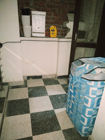 Bathroom in 1 BHK Builder Floor at SR Homes Gurgaon, Sector 41 – for Rent